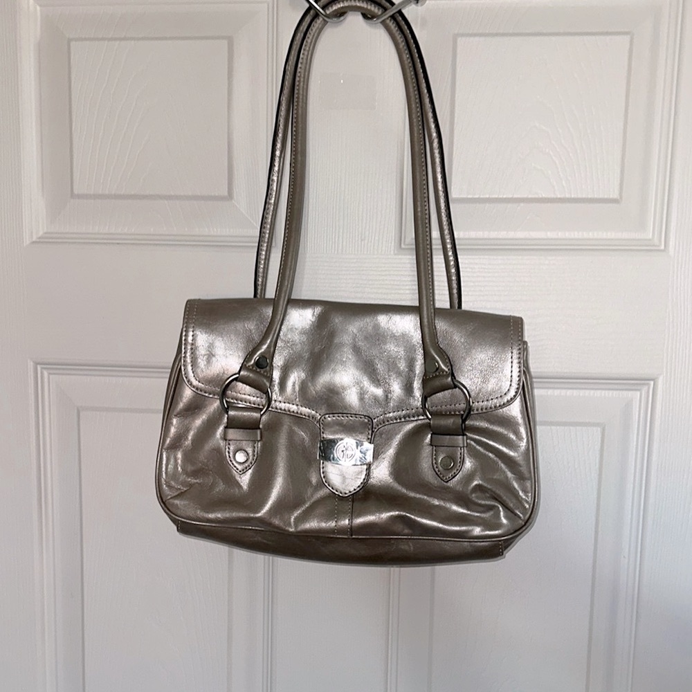 Giani Bernini Silver Shoulder Bag with Reflective Finish